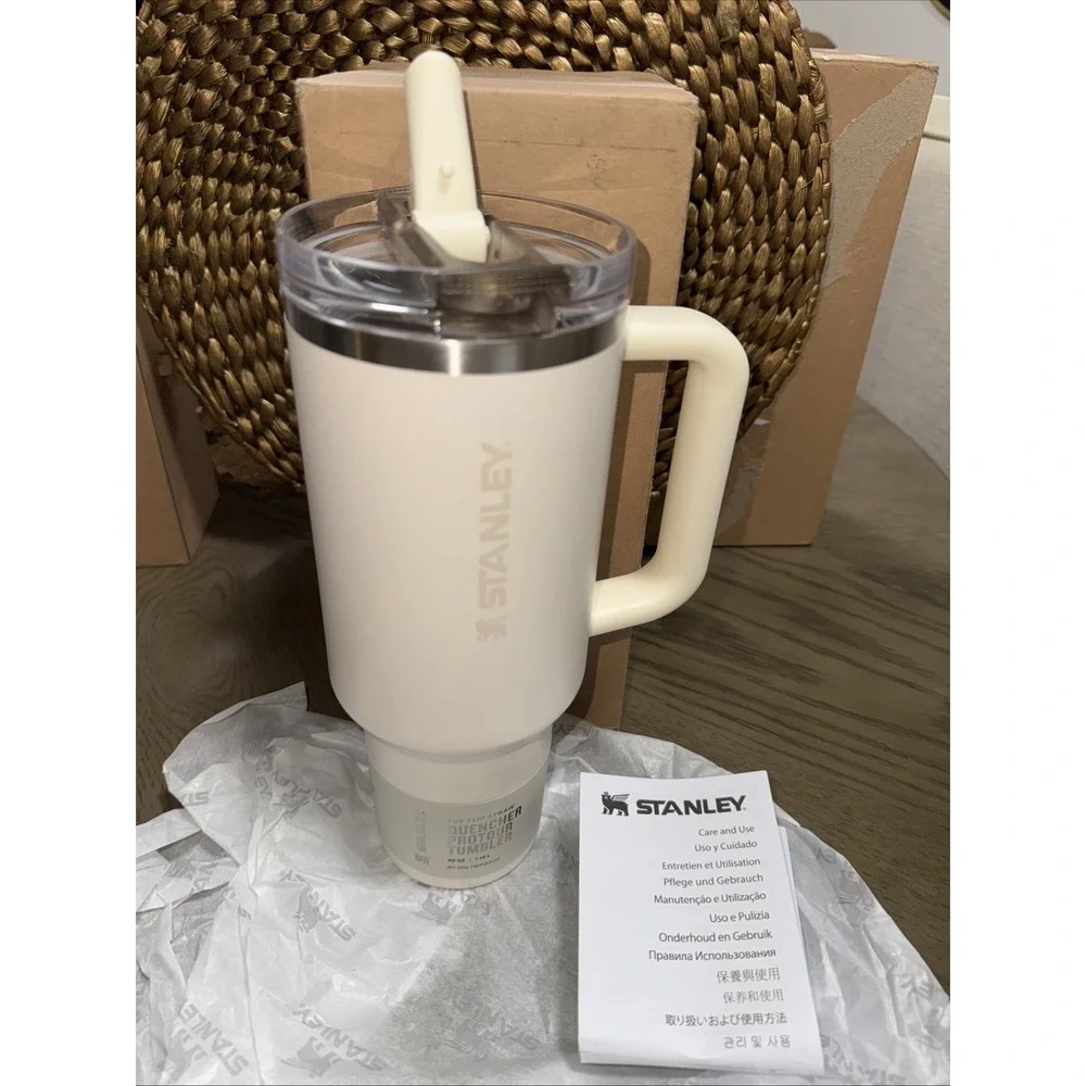 Stanley Cream Co40 oz Stainless Steel Quencher Pro Tour Tumbler- New With Tags - Picture 1 of 7
